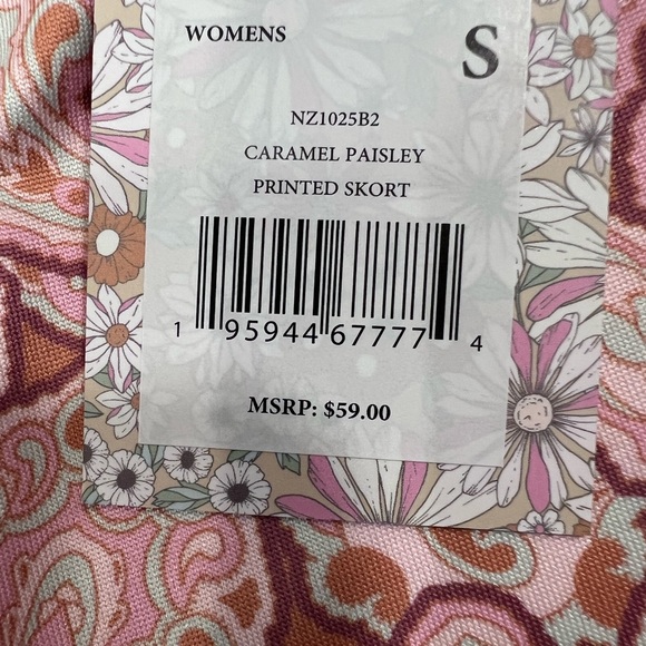 NWT!!! Kensie paisley skort - Picture 3 of 5